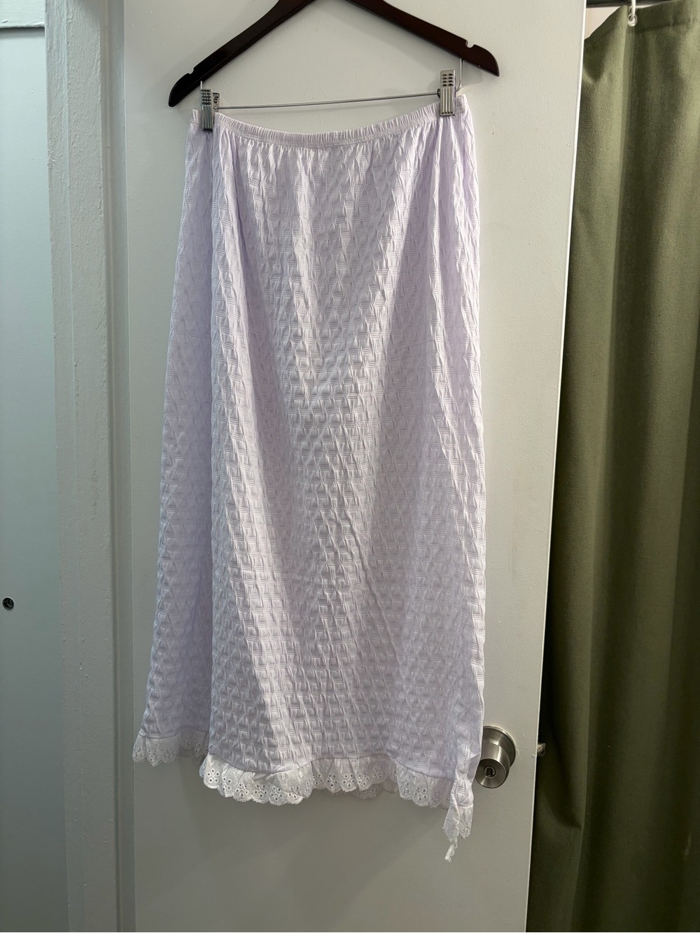 Women's Lilac Lace-Hem Slip Skirt